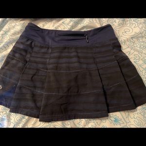 Lululemon PaceRival size 4 great shape used